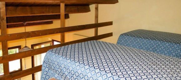 5 rooms House in Collecorvino, Italy No. 76225 32