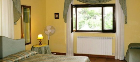 5 rooms House in Collecorvino, Italy No. 76225 28