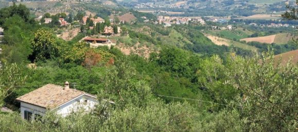 5 rooms House in Collecorvino, Italy No. 76225 18