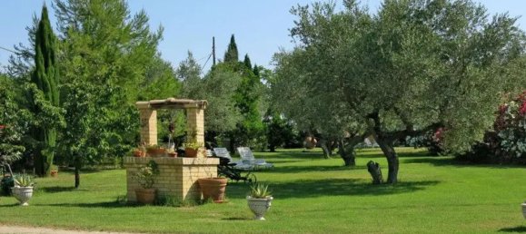 5 rooms House in Collecorvino, Italy No. 76225 7