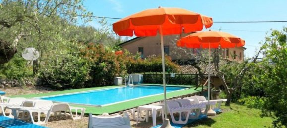 5 rooms House in Collecorvino, Italy No. 76225 2