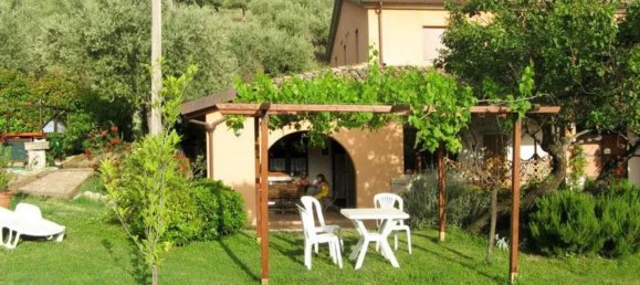 5 rooms House in Collecorvino, Italy No. 76225 11