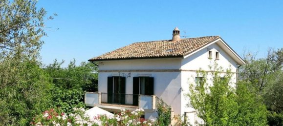 5 rooms House in Collecorvino, Italy No. 76225 17