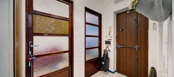 3 rooms Apartment in Turin, Italy No. 43559 4