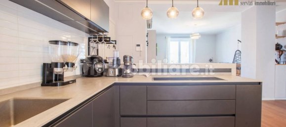 2 bedrooms Apartment in Milan, Italy No. 276221 10