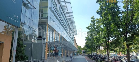 2 bedrooms Apartment in Milan, Italy No. 276221 32