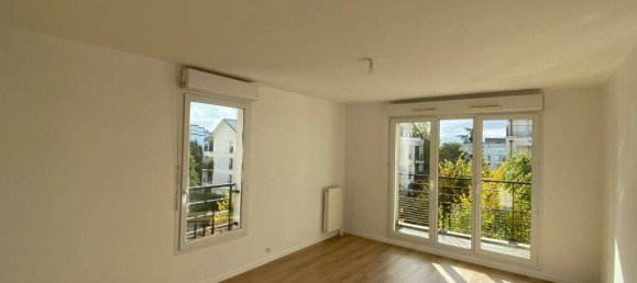 Квартира с 2 спальнями в Гвианкур, Франция № 333828 2