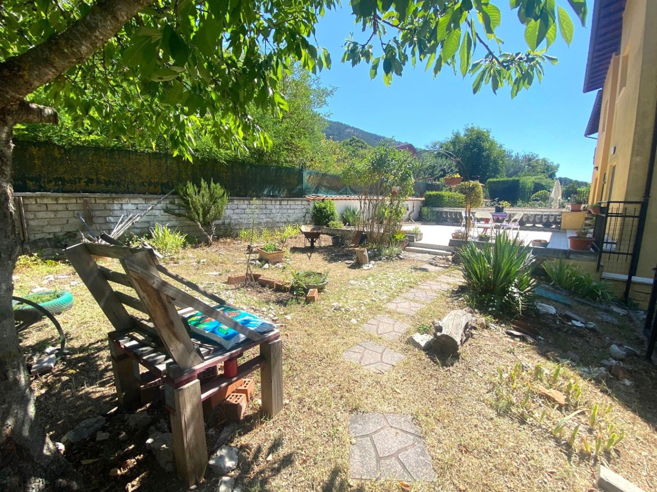 3 bedrooms House in L'Aquila, Italy No. 271827