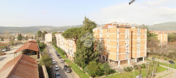 Apartamento de 3 dormitorios en Caserta, Italy No. 54379 9