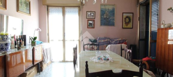 Apartamento de 3 dormitorios en Caserta, Italy No. 54379 3