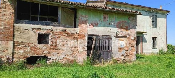 4 bedrooms Villa in Conselice, Italy No. 313563 9