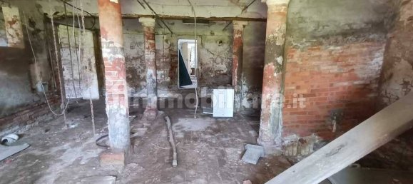 4 bedrooms Villa in Conselice, Italy No. 313563 3