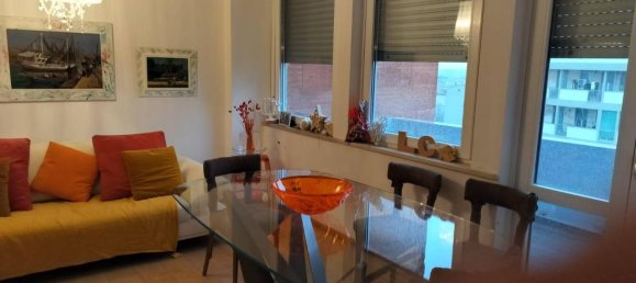 4 rooms Apartment in Livorno, Italy No. 28264 2