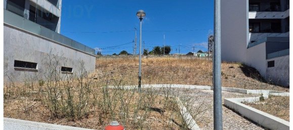 Grundstück in Amadora, Portugal 380m², Nr. 287356 3