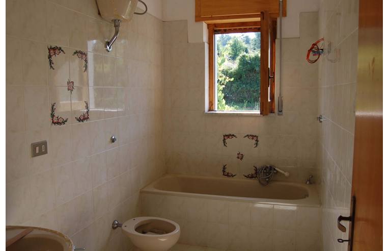 4غرفة منزل في Montesano sulla Marcellana, Italy رقم 254945