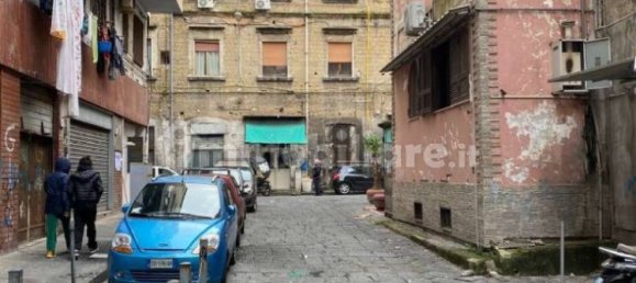 Propiedad comercial de 1 habitación en Naples, Italy No. 118477 4