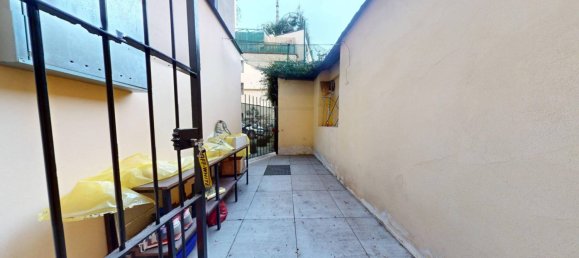 2 bedrooms Apartment in Turin, Italy No. 343432 12