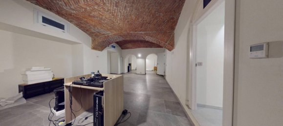 2 bedrooms Apartment in Turin, Italy No. 343432 15