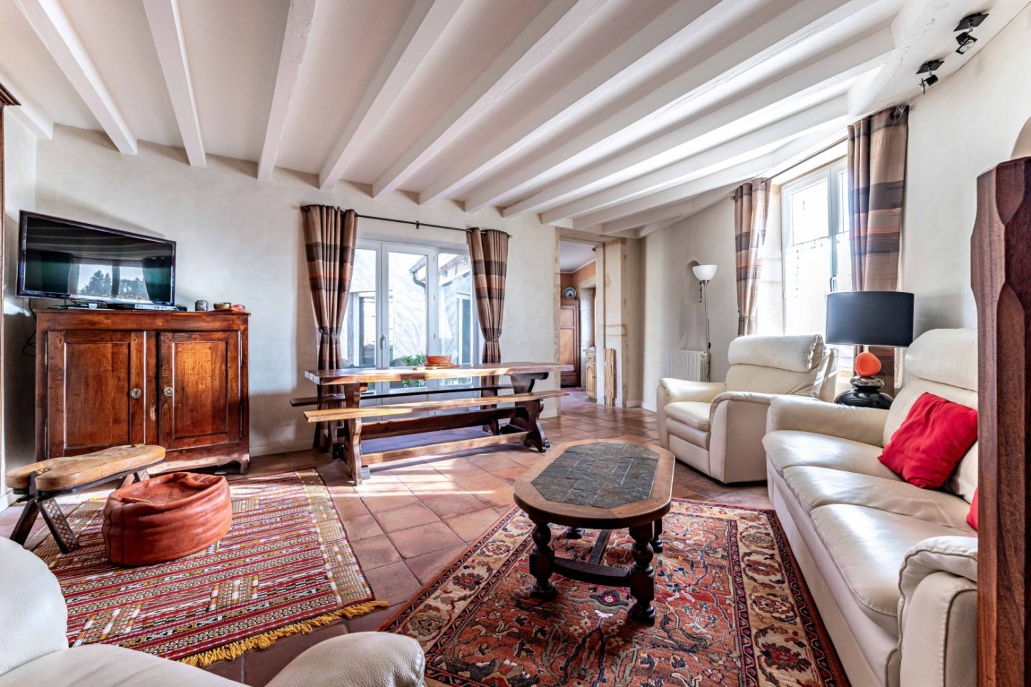 Villa de 3 dormitorios en Saint-Georges-de-Reneins, France No. 273069