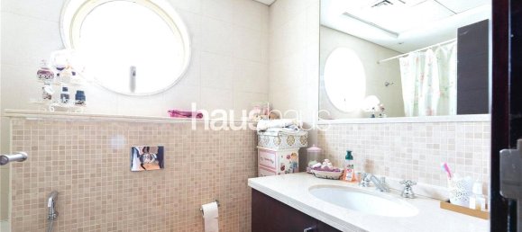 Вилла с 4 спальнями в Jumeirah Park, ОАЭ № 98734 27