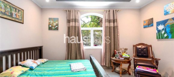 Вилла с 4 спальнями в Jumeirah Park, ОАЭ № 98734 16