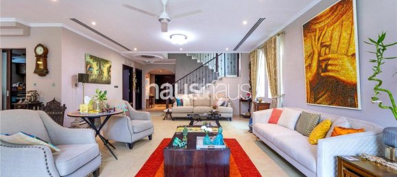 Вилла с 4 спальнями в Jumeirah Park, ОАЭ № 98734 7