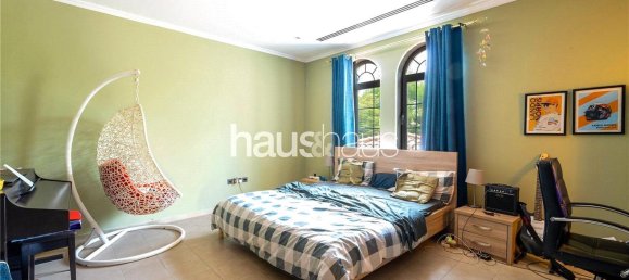 Вилла с 4 спальнями в Jumeirah Park, ОАЭ № 98734 19