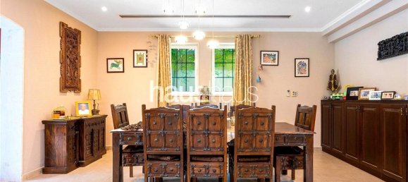 Вилла с 4 спальнями в Jumeirah Park, ОАЭ № 98734 9