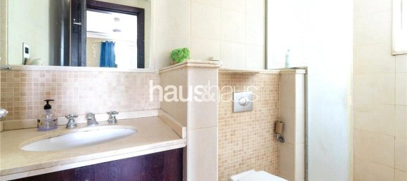 Вилла с 4 спальнями в Jumeirah Park, ОАЭ № 98734 15