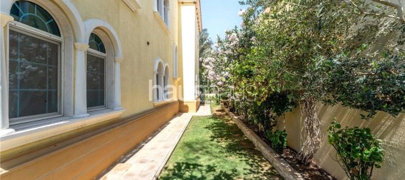 Вилла с 4 спальнями в Jumeirah Park, ОАЭ № 98734 30