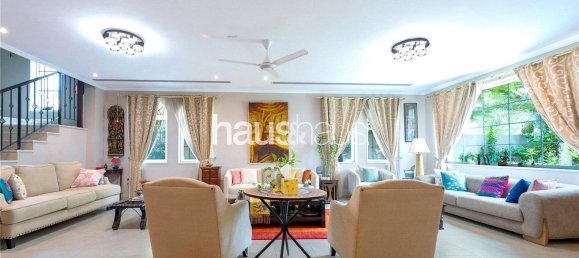 Вилла с 4 спальнями в Jumeirah Park, ОАЭ № 98734 6