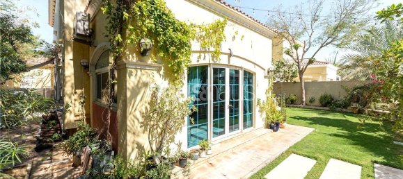 Вилла с 4 спальнями в Jumeirah Park, ОАЭ № 98734 29