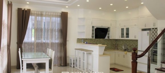 Villa T4 em Long Bien, Vietnam N.º 838 6