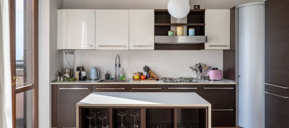 4 rooms House in Carate Urio, Italy No. 172186 3