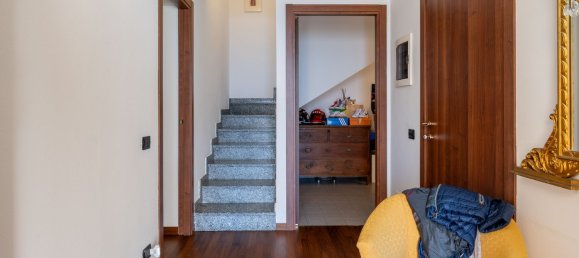 4 rooms House in Carate Urio, Italy No. 172186 12