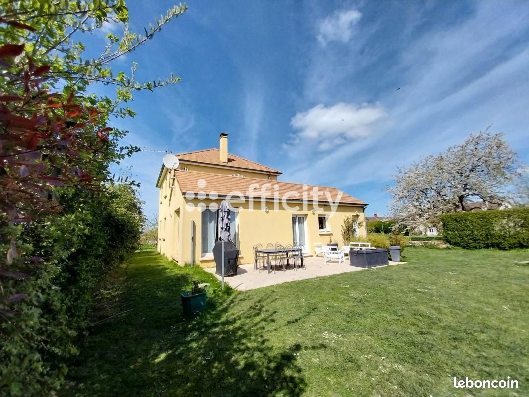 3 bedrooms House in La Bourdiniere-Saint-Loup, France No. 61164