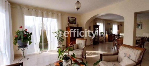 3 bedrooms House in La Bourdiniere-Saint-Loup, France No. 61164 5