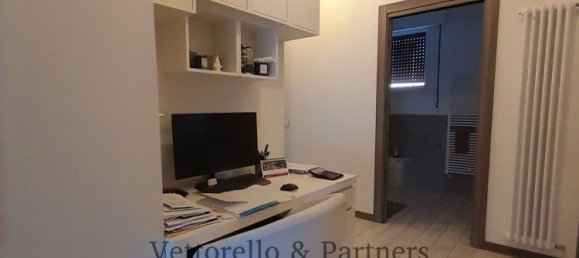3-salle Appartement à Mogliano Veneto, Italy No. 277941 8