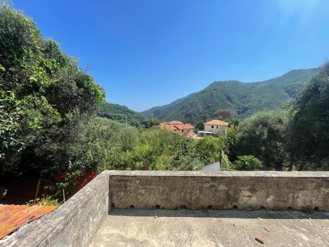 5 bedrooms House in Varazze, Italy No. 372167