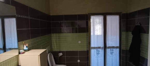 7 rooms Apartment in Fermignano, Italy No. 111723 16