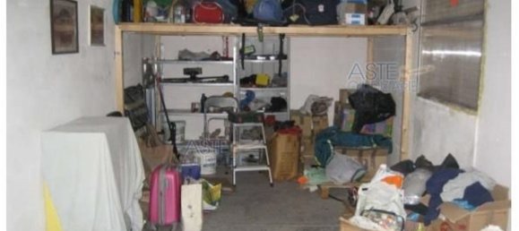 4 rooms Apartment in Monsummano Terme, Italy No. 309049 2