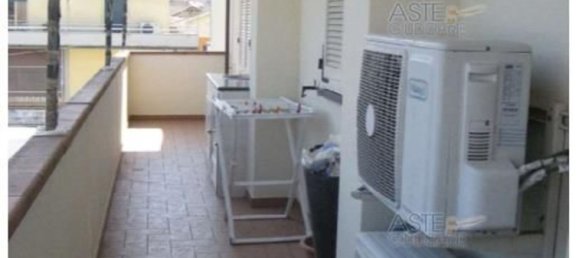 4 rooms Apartment in Monsummano Terme, Italy No. 309049 7