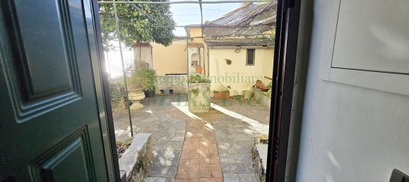 Duplex de 4 divisões em Genoa, Italy N.º 35807 31