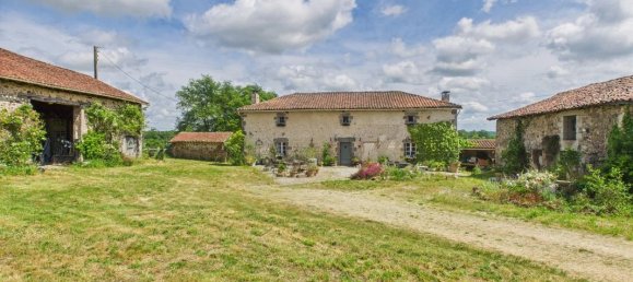 3 bedrooms House in Confolens, France No. 335437 14