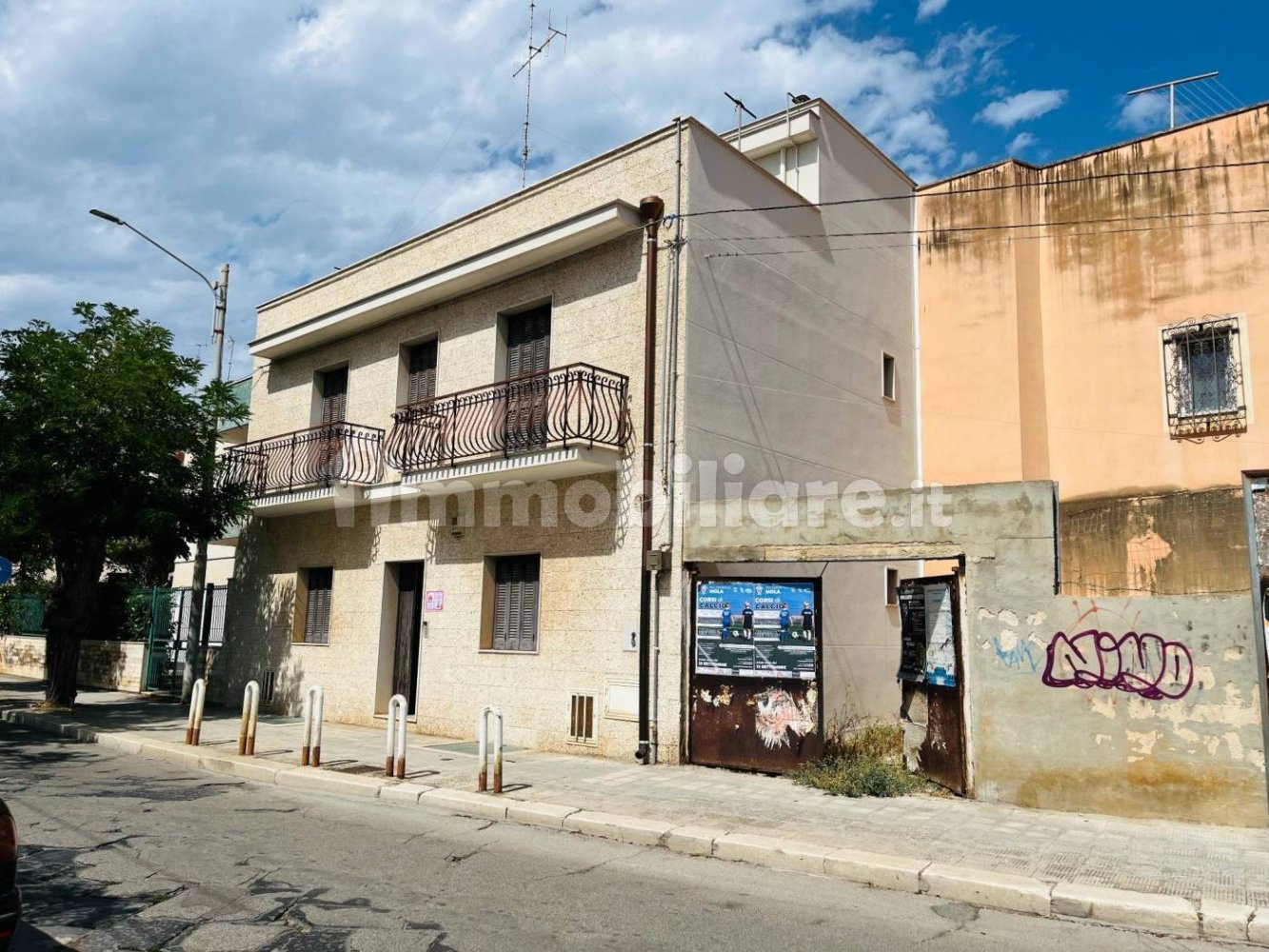 Дом с 3 спальнями в Мола ди Бари, Италия № 353272