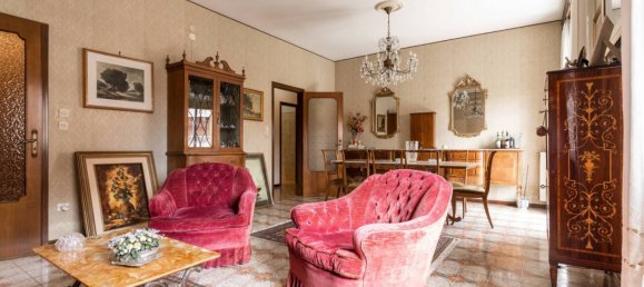 Apartamento de 4 dormitorios en Syracuse, Italy No. 289600 3