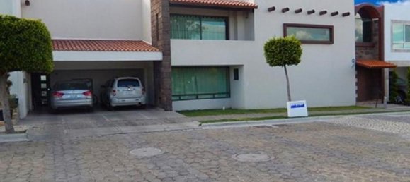 3 bedrooms House in Puebla, Mexico No. 164670 2