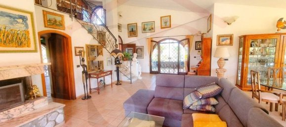 4 bedrooms Villa in Cerveteri, Italy No. 313167 7