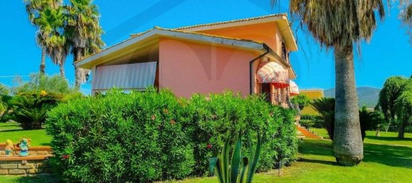 4 bedrooms Villa in Cerveteri, Italy No. 313167 5