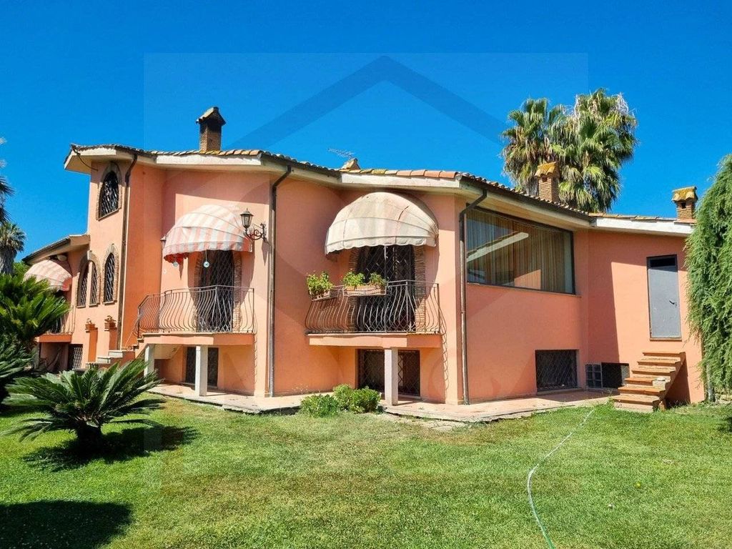 4 bedrooms Villa in Cerveteri, Italy No. 313167